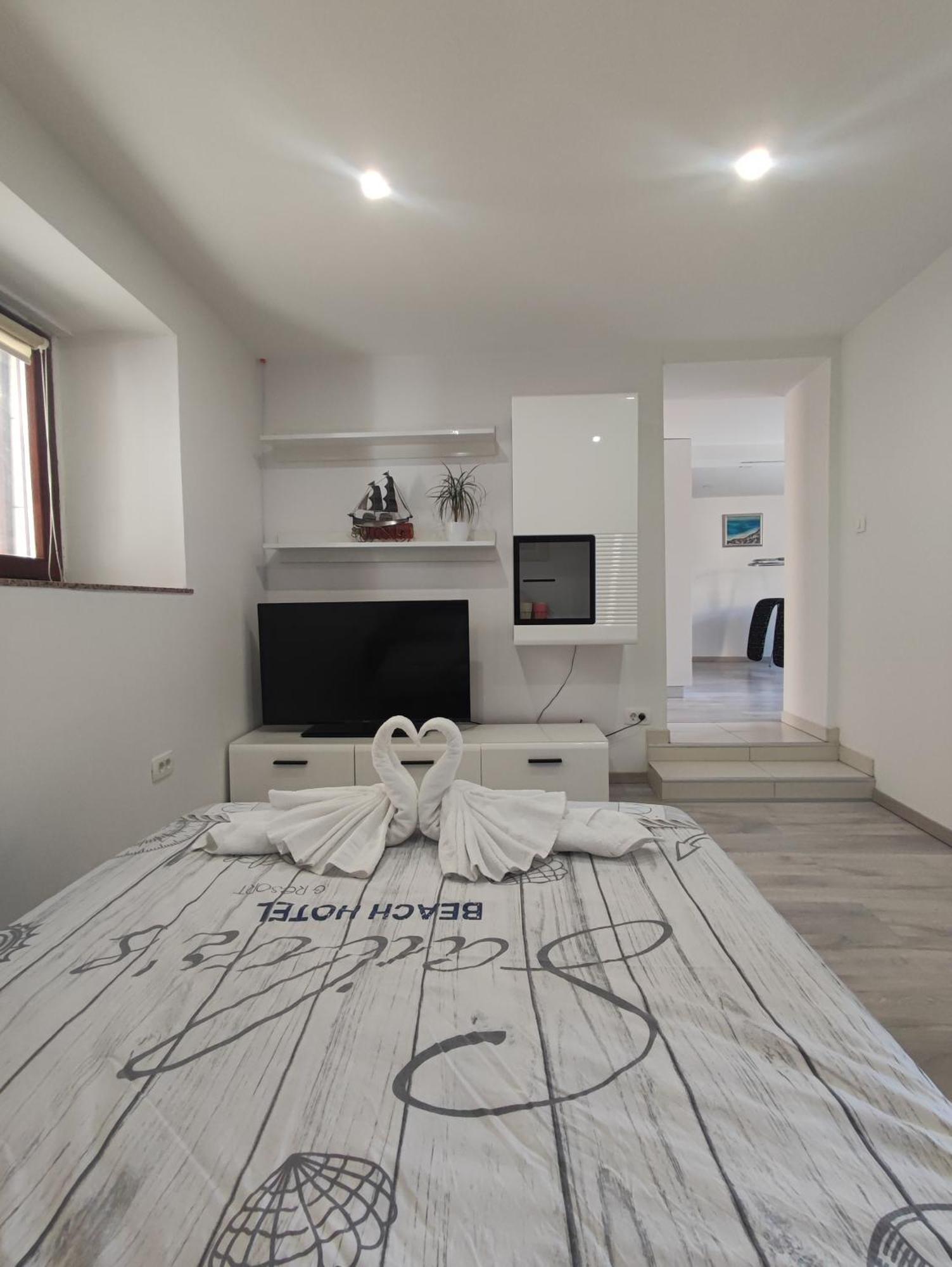 Sea Storm Apartments イゾラ エクステリア 写真